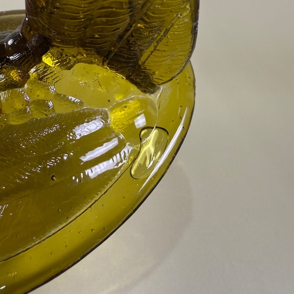 Vintage Amber Glass Hen on Nest Lid – 5" | Mid-Century Decorative Glass - Picture 8 of 9